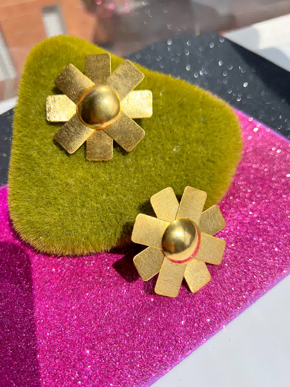 Aretes Dorado Topo Petunia