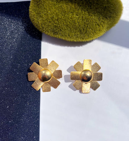 Aretes Dorado Topo Petunia