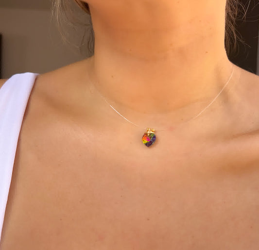 Collar Marroqui Invisibles Corazon Verde tornasolado