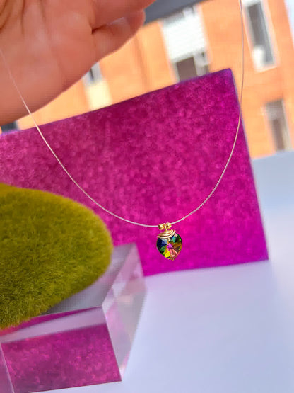 Collar Marroqui Invisibles Corazon Verde tornasolado